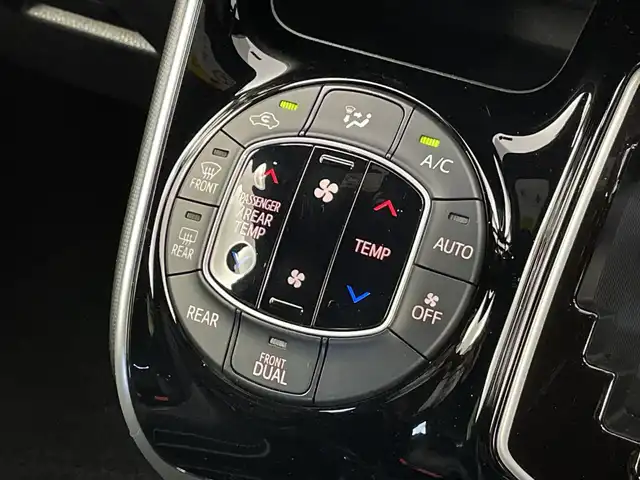 トヨタ ヴォクシー ZS 煌Ⅲ 新潟県 2021(令3)年 6.6万km ブラック 純正メモリナビ/　フルセグTV/Bluetooth/CD/DVD/衝突被害軽減ブレーキ/レーンキープアシスト/前後コーナーセンサー/クルーズコントロール/前後ドライブレコーダー【GL-05AP】/ハーフレザーシート/両側パワースライドドア/バックモニター/ビルトインETC2.0/アイドリングストップ/横滑り防止装置/LEDヘッドライト/オートマチックハイビーム/オートライト/ステアリングスイッチ/禁煙車