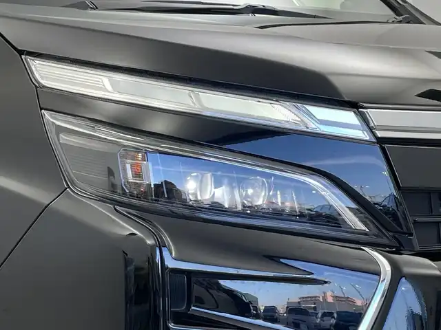 トヨタ ヴォクシー ZS 煌Ⅲ 新潟県 2021(令3)年 6.6万km ブラック 純正メモリナビ/　フルセグTV/Bluetooth/CD/DVD/衝突被害軽減ブレーキ/レーンキープアシスト/前後コーナーセンサー/クルーズコントロール/前後ドライブレコーダー【GL-05AP】/ハーフレザーシート/両側パワースライドドア/バックモニター/ビルトインETC2.0/アイドリングストップ/横滑り防止装置/LEDヘッドライト/オートマチックハイビーム/オートライト/ステアリングスイッチ/禁煙車