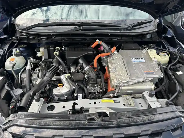 日産 キックス X 大阪府 2020(令2)年 5.1万km ダークブルー プロパイロット/インテリジェントエマージェンシーブレーキ/純正9インチナビ/フルセグTV/DVD/Bluetooth/USB/全周囲カメラ/ビルトインETC/前ドライブレコーダー/前席シートヒーター/プッシュスタート/ステアリングリモコン/LEDオートライト/LEDフォグランプ/純正17インチAW/アイドリングストップ/横滑り防止装置/ハンドルヒーター/ルーフレール/電動格納ミラー/ドアバイザー