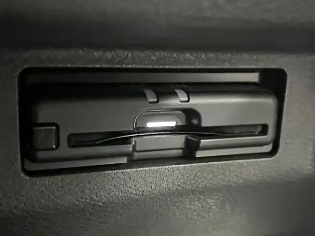 日産 キックス X 大阪府 2020(令2)年 5.1万km ダークブルー プロパイロット/インテリジェントエマージェンシーブレーキ/純正9インチナビ/（フルセグTV/DVD/Bluetooth/USB）/アラウンドビューカメラ/ビルトインETC/前席シートヒーター/プッシュスタート/ステアリングリモコン/LEDオートライト/LEDフォグランプ/純正17インチAW/アイドリングストップ/横滑り防止装置/ハンドルヒーター/ルーフレール/電動格納ミラー/ドアバイザー