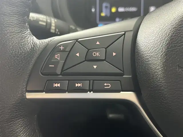 日産 キックス X 大阪府 2020(令2)年 5.1万km ダークブルー プロパイロット/インテリジェントエマージェンシーブレーキ/純正9インチナビ/（フルセグTV/DVD/Bluetooth/USB）/アラウンドビューカメラ/ビルトインETC/前席シートヒーター/プッシュスタート/ステアリングリモコン/LEDオートライト/LEDフォグランプ/純正17インチAW/アイドリングストップ/横滑り防止装置/ハンドルヒーター/ルーフレール/電動格納ミラー/ドアバイザー