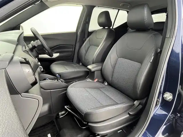 日産 キックス X 大阪府 2020(令2)年 5.1万km ダークブルー プロパイロット/インテリジェントエマージェンシーブレーキ/純正9インチナビ/（フルセグTV/DVD/Bluetooth/USB）/アラウンドビューカメラ/ビルトインETC/前席シートヒーター/プッシュスタート/ステアリングリモコン/LEDオートライト/LEDフォグランプ/純正17インチAW/アイドリングストップ/横滑り防止装置/ハンドルヒーター/ルーフレール/電動格納ミラー/ドアバイザー