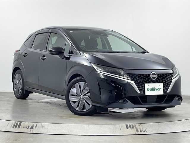 日産 ノート X 埼玉県 2021(令3)年 5.6万km スーパーブラック 純正ナビ　/全方位カメラ　/ブラインドスポットモニター　/ＥＴＣ２．０　/プロパイロット　/ドライブレコーダー　/デジタルインナーミラー　/ワイヤレス充電器　/ブレードホールド　/オートマティックハイビーム　/ＨＤＭＩ/前後コーナーセンサー/純正フロアマット/ドアバイザー