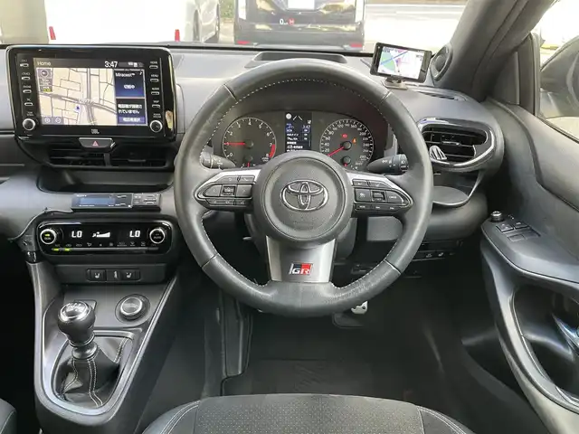 トヨタ ＧＲヤリス RZ ハイパフォーマンス 静岡県 2023(令5)年 2.2万km プレシャスブラックパール １オーナー/トヨタセーフティセンス　/ＡＣＣ　/ｉＭＴ　　/インタークーラースプレー　/４本出しマフラー　/ＢＢＳ１８インチＡＷ　/カーボンルーフ　/ＪＢＬサウンド　/純正ナビ　/地デジ　/Ｂカメラ /半革シート/シートヒーター/社外CDプレーヤー/社外ドラレコ /ビルトイン2.0ETC/スペキー/保証書/取説
