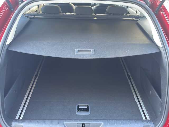 プジョー ３０８ SW アリュール ブルーHDi 兵庫県 2019(平31)年 3.4万km 赤 純正ナビ　ラジオ、USB/ETC/バックカメラ/衝突被害軽減ブレーキ/コーナーセンサー/前方ドライブレコーダー/ハーフレザーシート/アイドリングストップ/プッシュスタート/スマートキー×２