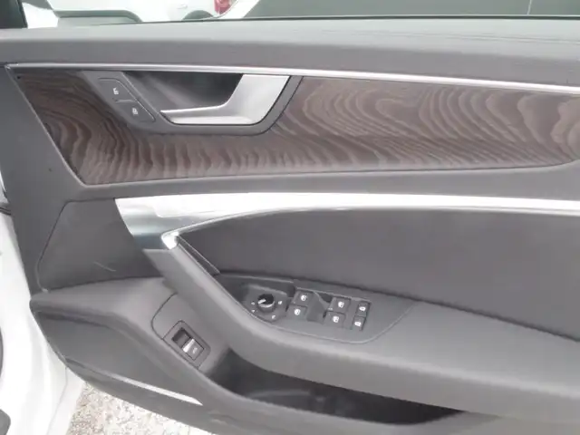 アウディ Ａ６ アバント55TFSIクワトロ ラグジュアリー 岩手県 2021(令3)年 2.2万km グレイシアホワイトメタリック ワンオーナー/Audiプレセンス/レーンアシスト/サイドアシスト/アダプティブクルーズ/純正ナビ/フルセグTV/全方位カメラ/パーキングエイド/黒革シート/パワーシート/シートヒーター/エアシート/バングアンドオルフセン/バーチャルコクピット/イージークローズドア/GPSレーダー/360°ドラレコ/DSRC/パワーバックドア/LEDライト