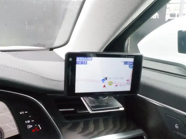 アウディ Ａ６ アバント55TFSIクワトロ ラグジュアリー 岩手県 2021(令3)年 2.2万km グレイシアホワイトメタリック ワンオーナー/Audiプレセンス/レーンアシスト/サイドアシスト/アダプティブクルーズ/純正ナビ/フルセグTV/全方位カメラ/パーキングエイド/黒革シート/パワーシート/シートヒーター/エアシート/バングアンドオルフセン/バーチャルコクピット/イージークローズドア/GPSレーダー/360°ドラレコ/DSRC/パワーバックドア/LEDライト