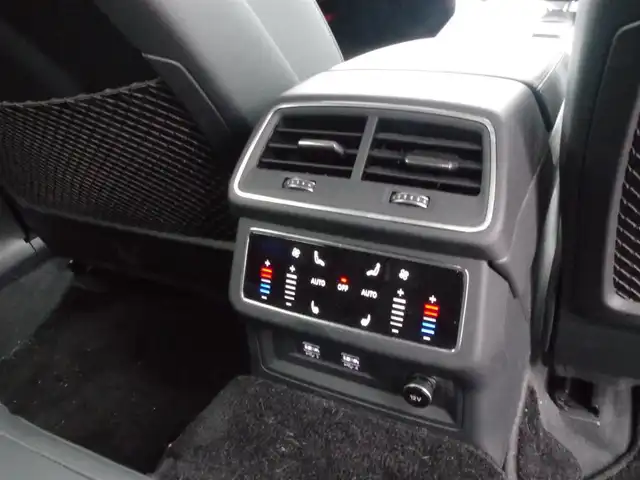 アウディ Ａ６ アバント55TFSIクワトロ ラグジュアリー 岩手県 2021(令3)年 2.2万km グレイシアホワイトメタリック ワンオーナー/Audiプレセンス/レーンアシスト/サイドアシスト/アダプティブクルーズ/純正ナビ/フルセグTV/全方位カメラ/パーキングエイド/黒革シート/パワーシート/シートヒーター/エアシート/バングアンドオルフセン/バーチャルコクピット/イージークローズドア/GPSレーダー/360°ドラレコ/DSRC/パワーバックドア/LEDライト