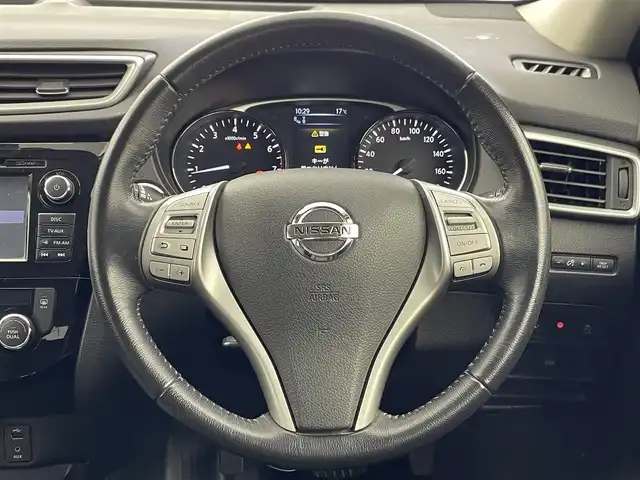 日産 エクストレイル 20Xt エマージェンシーブレーキ 群馬県 2016(平28)年 7.2万km ブリリアントホワイトパール 純正ナビ　アラウンドビューモニター　レーダークルーズコントロール　パワーバックドア　ＬＥＤライト　シートヒーター　純正１７インチＡＷ　ステアリングリモコン　デジタルインナーミラー　スマートキー　禁煙車