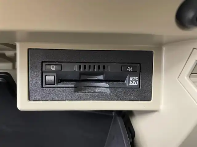 トヨタ ランドクルーザー プラド TX Lパッケージ マットブラED 埼玉県 2023(令5)年 2.9万km ホワイトパールクリスタルシャイン サンルーフ　純正９型ナビ　全方位　本革　ＢＳＭ　ビルトインＥＴＣ２．０　前後ドライブレコーダー　温シート　エアシート　追従走行　寒冷地仕様　ＢＴ　パワーシート　ルーフレール　ＬＥＤヘッドライト