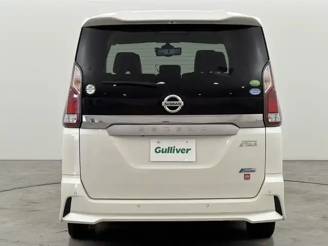 日産 セレナ ハイウェイスター Vセレクション 福岡県 2018(平30)年 5.7万km ブリリアントホワイトパール 後席モニター　/社外ナビ　/全方位カメラ/プロパイロット　/インテリジェントルームミラー　/エマージェンシーブレーキ　/両側パワースライドドア　/ＥＴＣ　/ドラレコ　/パーキングアシスト　/防水シート　/コーナーセンサー　/LEDライト　/アイドリングストップ　/横滑り防止装置　/WAC