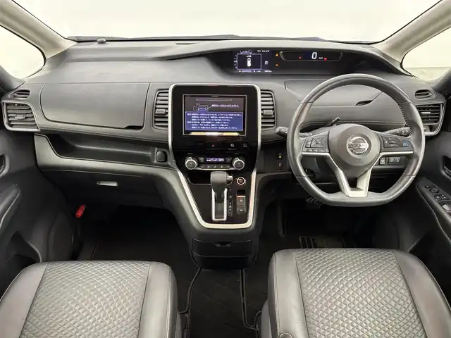 日産 セレナ ハイウェイスター Vセレクション 福岡県 2018(平30)年 5.7万km ブリリアントホワイトパール 後席モニター　/社外ナビ　/全方位カメラ/プロパイロット　/インテリジェントルームミラー　/エマージェンシーブレーキ　/両側パワースライドドア　/ＥＴＣ　/ドラレコ　/パーキングアシスト　/防水シート　/コーナーセンサー　/LEDライト　/アイドリングストップ　/横滑り防止装置　/WAC