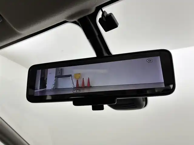 日産 セレナ ハイウェイスター Vセレクション 福岡県 2018(平30)年 5.7万km ブリリアントホワイトパール 後席モニター　/社外ナビ　/全方位カメラ/プロパイロット　/インテリジェントルームミラー　/エマージェンシーブレーキ　/両側パワースライドドア　/ＥＴＣ　/ドラレコ　/パーキングアシスト　/防水シート　/コーナーセンサー　/LEDライト　/アイドリングストップ　/横滑り防止装置　/WAC