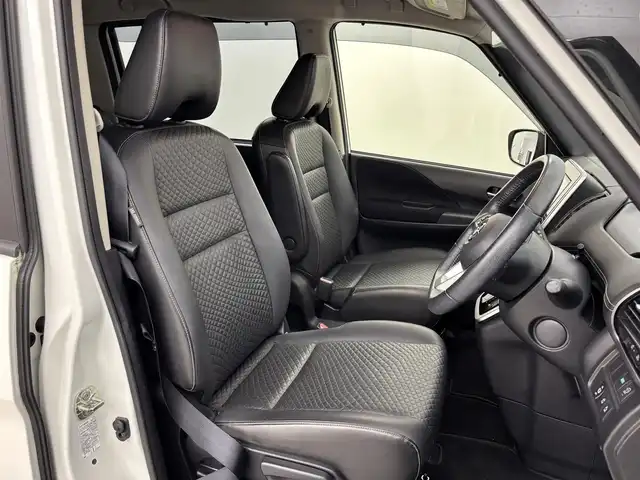 日産 セレナ ハイウェイスター Vセレクション 福岡県 2018(平30)年 5.7万km ブリリアントホワイトパール 後席モニター　/社外ナビ　/全方位カメラ/プロパイロット　/インテリジェントルームミラー　/エマージェンシーブレーキ　/両側パワースライドドア　/ＥＴＣ　/ドラレコ　/パーキングアシスト　/防水シート　/コーナーセンサー　/LEDライト　/アイドリングストップ　/横滑り防止装置　/WAC