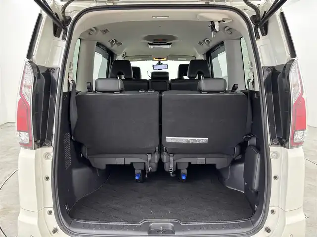 日産 セレナ ハイウェイスター Vセレクション 福岡県 2018(平30)年 5.7万km ブリリアントホワイトパール 後席モニター　/社外ナビ　/全方位カメラ/プロパイロット　/インテリジェントルームミラー　/エマージェンシーブレーキ　/両側パワースライドドア　/ＥＴＣ　/ドラレコ　/パーキングアシスト　/防水シート　/コーナーセンサー　/LEDライト　/アイドリングストップ　/横滑り防止装置　/WAC