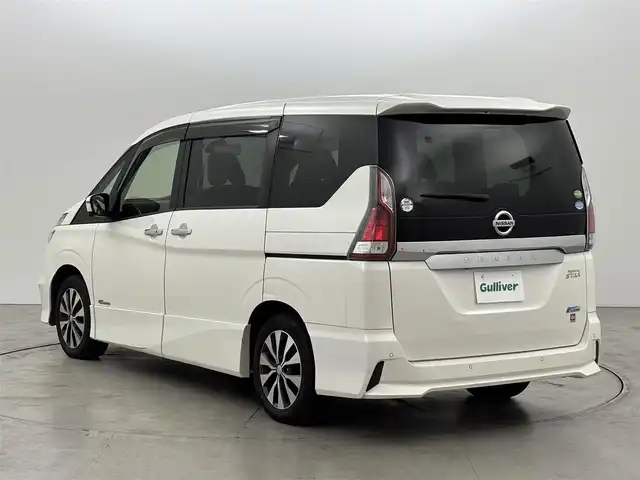 日産 セレナ ハイウェイスター Vセレクション 福岡県 2018(平30)年 5.7万km ブリリアントホワイトパール 後席モニター　/社外ナビ　/全方位カメラ/プロパイロット　/インテリジェントルームミラー　/エマージェンシーブレーキ　/両側パワースライドドア　/ＥＴＣ　/ドラレコ　/パーキングアシスト　/防水シート　/コーナーセンサー　/LEDライト　/アイドリングストップ　/横滑り防止装置　/WAC