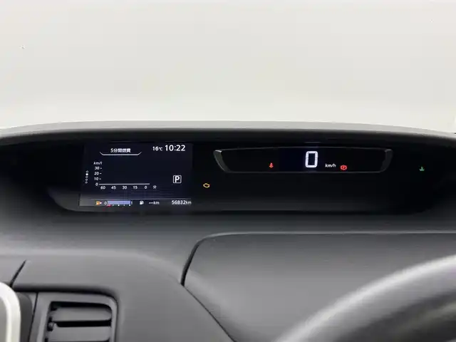 日産 セレナ ハイウェイスター Vセレクション 福岡県 2018(平30)年 5.7万km ブリリアントホワイトパール 後席モニター　/社外ナビ　/全方位カメラ/プロパイロット　/インテリジェントルームミラー　/エマージェンシーブレーキ　/両側パワースライドドア　/ＥＴＣ　/ドラレコ　/パーキングアシスト　/防水シート　/コーナーセンサー　/LEDライト　/アイドリングストップ　/横滑り防止装置　/WAC