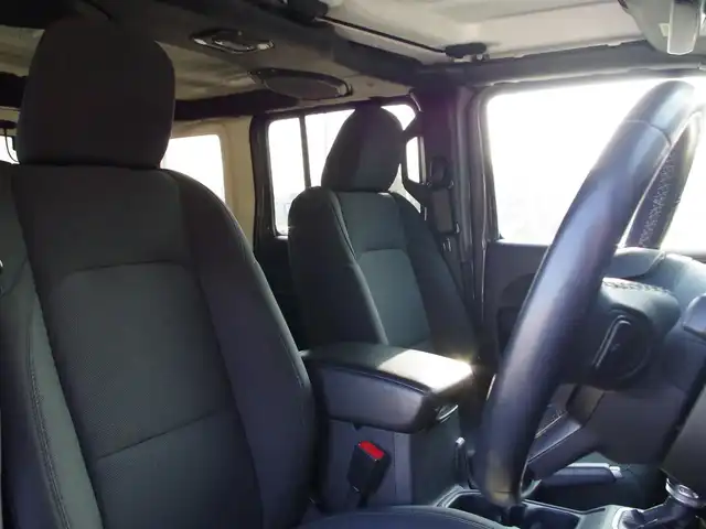 クライスラー・ジープ ラングラー アンリミテッド スポーツ 埼玉県 2021(令3)年 3.8万km グレー ワンオーナー/アダプティブクルーズコントロール/CarPlay/パークセンサー/ブラインドスポットモニター/バック/サイドカメラ/タッチパネルオーディオ/ETC/Bluetooth/LEDヘッドライト/アイドリングストップシステム/純正17インチアルミホイール/スマートキー