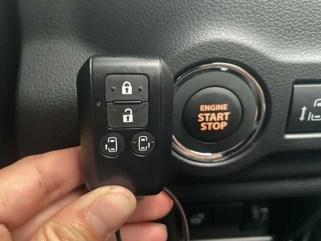 スズキ スペーシア ギア HYBRID XZターボ 広島県 2024(令6)年 4.5万km モスグレーメタリック スズキセーフティサポート/アルパイン11インチナビ/CD/DVD/DTV/Bluetooth/バックカメラ/両側パワースライドドア/レーダークルーズコントロール/LEDオートライト/ステアリングスイッチ/ステアリングヒーター/シートヒーター/ルーフレール/ビルトインETC/ミラー一体型ドライブレコーダー/ラバーフロアマット/電動格納ミラー/電子パーキング/純正14インチアルミホイール