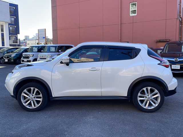日産 ジューク 15RX Vセレクション 宮崎県 2015(平27)年 11.5万km ブリリアントホワイトパール 社外ナビ Bluetooth CDチェンジャー バックカメラ フルセグTV ETC アイドリングストップ 純正フロアマット 純正アルミホイール パワーステアリング パワーウィンドウ プッシュスタート