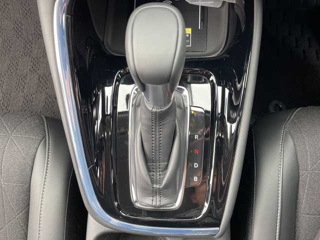 ホンダ ヴェゼル ハイブリッド e:HEV Z 徳島県 2023(令5)年 3.4万km クリスタルブラックパール 純正9インチナビ/(AM.FM.BT.フルセグ.カープレイ)/ハンズフリーパワーテールゲート（予約クローズ機能付）/ETC2.0/ホンダセンシング/・衝突軽減ブレーキ（CMBS）/・踏み間違い衝突軽減システム/・誤発進抑制機能/・後方誤発進抑制機能/・近距離衝突軽減ブレーキ/・渋滞追従機能付アダプティブクルーズコントロール（ACC）/・トラフィックジャムアシスト（渋滞運転支援機能）/・車線維持支援システム（LKAS）/・ブラインドスポットインフォメーション/・LEDアクティブコーナリングライト/・パーキングセンサーシステム/・オートハイビーム/ドラレコ/パドルシフト/シートヒーター