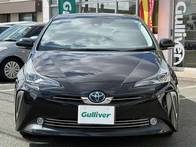 トヨタ プリウス Sツーリングセレクション 静岡県 2020(令2)年 6万km アティチュードブラックマイカ ワンオーナー/車検令和10年1月26日まで/Stradaナビ　CN-RA07WD/(CD/DVD/BT/SD/フルセグTV)/ステアリングリモコン/バックカメラ/外装メッキガーニッシュ/運転席・運転席後ろカーテン/AC100/ウィンカーミラー/リアスポイラー/純正マット・バイザー/ビルトインETC/社外ドラレコ(DRV-355)/取説・保証書