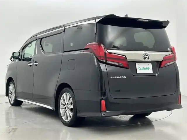 トヨタ アルファード S タイプゴールド 熊本県 2021(令3)年 5.8万km ブラック 禁煙車/純正ナビ（フルセグTV・CD・DVD・BT・USB・Applecarplay・AndroidAuto）/純正フリップダウンモニター/バックカメラ/社外前後ドライブレコーダー（CS-91FH）/ビルトインＥＴＣ２，０/アダプティブクルーズコントロール/衝突軽減ブレーキ/車線逸脱警報/先行車発進お知らせ機能/ロードサインアシスト/駐車時支援パーキングサポートシステム/パワーバックドア/両側パワースライドドア/前後クリアランスソナー/AC100V/ハーフレザーシート/純正フロアマット/純正18インチAW/オートライト/オートハイビーム/LEDライト/フォグライト/スマートキー/プッシュスタート/スペアキー1本