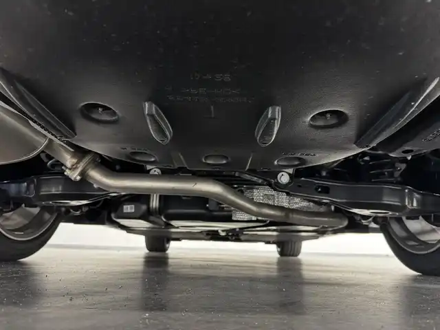 レクサス ＥＳ 300h バージョンL 三重県 2022(令4)年 0.9万km グラファイトブラックガラスフレーク ハイブリッド/FF/MTモード付フロアCVT/12.3インチナビ/（AM/FM/USB/Bluetooth/Miracast/TV/CarPlay/AndroidAuto）/パノラミックビューモニター/【OP】マークレビンソン プレミアムサラウンドサウンドシステム/ドラレコ 前後/ETC2.0/Lexus Safety System＋/●プリクラッシュセーフティ/●レーントレーシングアシスト/●レーダークルコン/●ブレードスキャンアダプティブハイビーム/●ロードサインアシスト/●ドライバー異常時対応システム/・ブラインドスポットモニター/・パーキングサポートブレーキ（静止物、後方接近車両＆歩行者）/・ITS Connect/・三眼フルLEDヘッドランプ/・【OP】デジタルインナーミラー/装備/・内装色『モーヴ』本革/・シートヒーター（ALL）/ベンチレーション（D/N）/ハンドルヒーター/・4wayランバーサポート付パワーシート（D10way/N8way）/・後席電動リクライニング/・3席独立温度調整オートエアコン/・ムーンルーフ/・電動リヤガラスサンシェード/・AC100Vコンセント（2ヶ・1500W）/・ハンズフリーパワートランク/・カラーヘッドアップディスプレイ/・ノイズリダクション 18インチAW/など