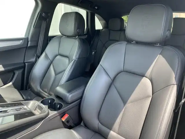 ポルシェ ポルシェ マカン S 福岡県 2022(令4)年 3.5万km ピュアホワイト ワンオーナー　スポーツクロノＰＫＧ　ＰＡＳＭ　ディーラー整備記録簿付Ｒ４／５／７　純正２１インチスパイダーホイル　禁煙車　黒革シート　ＡＣＣ　ＬＫＡ　ＢＳＭ　全方位カメラ　ｃａｒｐｌａｙ　ＬＥＤ