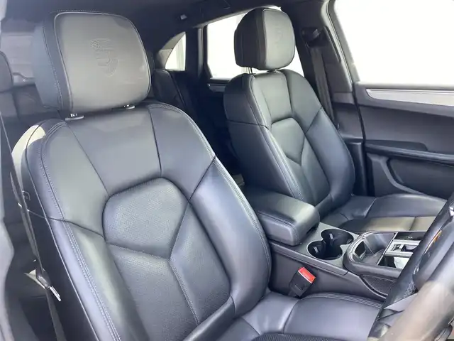ポルシェ ポルシェ マカン S 福岡県 2022(令4)年 3.5万km ピュアホワイト ワンオーナー　スポーツクロノＰＫＧ　ＰＡＳＭ　ディーラー整備記録簿付Ｒ４／５／７　純正２１インチスパイダーホイル　禁煙車　黒革シート　ＡＣＣ　ＬＫＡ　ＢＳＭ　全方位カメラ　ｃａｒｐｌａｙ　ＬＥＤ