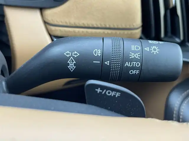 マツダ ＣＸ－６０ XD HV プレミアムスポーツ 福井県 2022(令4)年 1.8万km ロジウムホワイトプレミアムメタリック 純正ナビ　/(Bluetooth/HDMI/USB/AM/FM)/地デジフルセグ/i-ACTIVSENSE/サンルーフ/ETC/レーダークルーズコントロール/バックカメラ/アラウンドビューモニター/パワーバックドア/ステアリングリモコン/シートメモリー機能/前席シートヒーター・ベンチレーション/後席シートヒーター/ステアリングヒーター/プッシュスタート/ドライブモードセレクト/アイドリングストップ/電子パーキングシステム/オートブレーキホールド/BOSEプレミアムサウンド/ブラインドスポットモニター/純正20インチアルミホイール/ヘッドライトウォッシャー/ウィンカーミラー/オートHIDヘッドライト/オートマチックハイビーム/本革巻きステアリング/AC100V/純正ドアバイザー/純正フロアマット/レザーシート/トノカバー/ダブル・サイド・エアバッグ