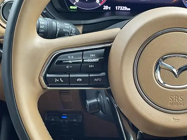 マツダ ＣＸ－６０ XD HV プレミアムスポーツ 福井県 2022(令4)年 1.8万km ロジウムホワイトプレミアムメタリック 純正ナビ　/(Bluetooth/HDMI/USB/AM/FM)/地デジフルセグ/i-ACTIVSENSE/サンルーフ/ETC/レーダークルーズコントロール/バックカメラ/アラウンドビューモニター/パワーバックドア/ステアリングリモコン/シートメモリー機能/前席シートヒーター・ベンチレーション/後席シートヒーター/ステアリングヒーター/プッシュスタート/ドライブモードセレクト/アイドリングストップ/電子パーキングシステム/オートブレーキホールド/BOSEプレミアムサウンド/ブラインドスポットモニター/純正20インチアルミホイール/ヘッドライトウォッシャー/ウィンカーミラー/オートHIDヘッドライト/オートマチックハイビーム/本革巻きステアリング/AC100V/純正ドアバイザー/純正フロアマット/レザーシート/トノカバー/ダブル・サイド・エアバッグ