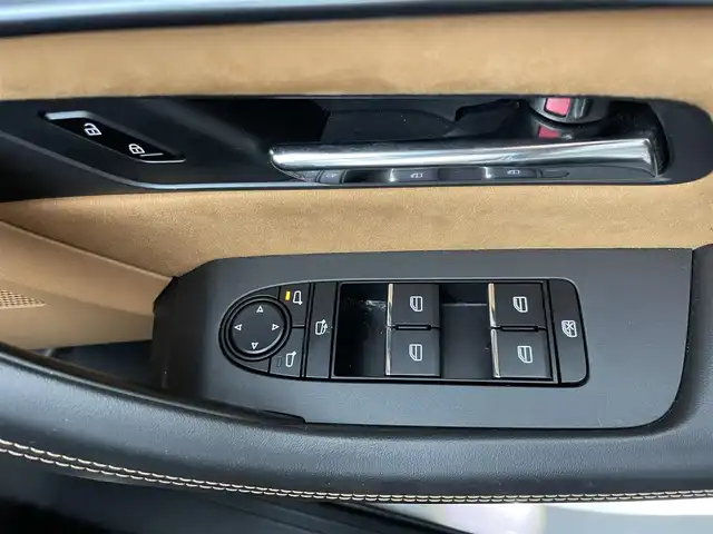 マツダ ＣＸ－６０ XD HV プレミアムスポーツ 福井県 2022(令4)年 1.8万km ロジウムホワイトプレミアムメタリック 純正ナビ　/(Bluetooth/HDMI/USB/AM/FM)/地デジフルセグ/i-ACTIVSENSE/サンルーフ/ETC/レーダークルーズコントロール/バックカメラ/アラウンドビューモニター/パワーバックドア/ステアリングリモコン/シートメモリー機能/前席シートヒーター・ベンチレーション/後席シートヒーター/ステアリングヒーター/プッシュスタート/ドライブモードセレクト/アイドリングストップ/電子パーキングシステム/オートブレーキホールド/BOSEプレミアムサウンド/ブラインドスポットモニター/純正20インチアルミホイール/ヘッドライトウォッシャー/ウィンカーミラー/オートHIDヘッドライト/オートマチックハイビーム/本革巻きステアリング/AC100V/純正ドアバイザー/純正フロアマット/レザーシート/トノカバー/ダブル・サイド・エアバッグ