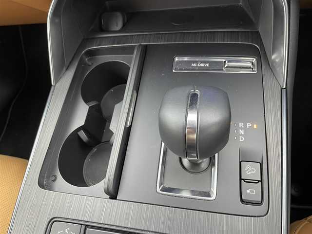 マツダ ＣＸ－６０ XD HV プレミアムスポーツ 福井県 2022(令4)年 1.8万km ロジウムホワイトプレミアムメタリック 純正ナビ　/(Bluetooth/HDMI/USB/AM/FM)/地デジフルセグ/i-ACTIVSENSE/サンルーフ/ETC/レーダークルーズコントロール/バックカメラ/アラウンドビューモニター/パワーバックドア/ステアリングリモコン/シートメモリー機能/前席シートヒーター・ベンチレーション/後席シートヒーター/ステアリングヒーター/プッシュスタート/ドライブモードセレクト/アイドリングストップ/電子パーキングシステム/オートブレーキホールド/BOSEプレミアムサウンド/ブラインドスポットモニター/純正20インチアルミホイール/ヘッドライトウォッシャー/ウィンカーミラー/オートHIDヘッドライト/オートマチックハイビーム/本革巻きステアリング/AC100V/純正ドアバイザー/純正フロアマット/レザーシート/トノカバー/ダブル・サイド・エアバッグ