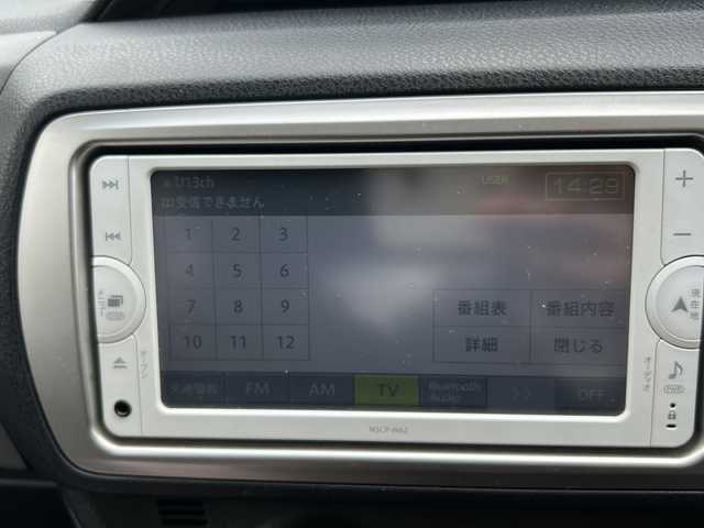 トヨタ ヴィッツ F 青森県 2014(平26)年 12.5万km スーパーホワイトⅡ 4WD/純正SDナビ・ワンセグTV/Bluetooth/バックカメラ/社外エンジンスターター/キーレスキー/ビルトインETC/前方ドライブレコーダー/盗難防止システム/ビルドインETC/保証書・取説書
