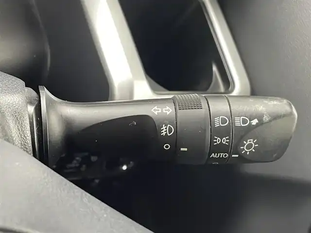 ダイハツ ウェイク L SA Ⅲ 熊本県 2018(平30)年 11.7万km パールホワイトⅢ/トニコオレンジメタリック 2トーン 純正ナビMMZKーW68D（ＣＤ・ＤＶＤ・フルセグ・ＢＴ・ＳＤ・ｉｐｏｄ）/ＥＴＣ　/社外前方ドライブレコーダー　/バックカメラ　/両側パワースライドドア　/後ろのみコーナーセンサー　/スマートアシスト/・衝突回避支援ブレーキ/・車線逸脱警報/・誤発進制御機能/・先行車発進お知らせ/・オートマチックハイビーム/横滑り防止/アイドリングストップ/ドアバイザー/純正フロアマット/社外13インチAW/オートライト/フォグライト/スマートキー/プッシュスタート/保証書　/取扱説明書