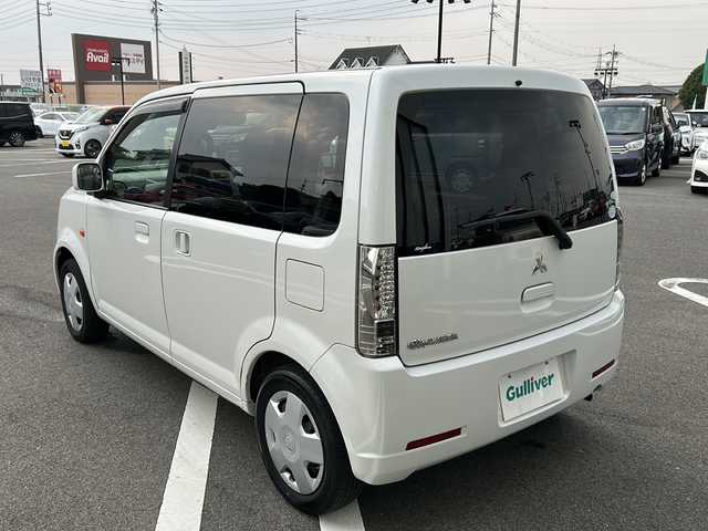 三菱 ｅＫワゴン MS 岐阜県 2006(平18)年 6.7万km シルキーホワイト 登録時走行距離66445km/純正オーディオ　/ＣＤ可　/片側電動ドア　/前方ドライブレコーダー　/リモコンキー　/ベンチシート　/フルフラットシート　/社外フロアマット　/横滑り防止装置　/ハロゲンヘッドライト　/エアバッグ前席　/ドアバイザー