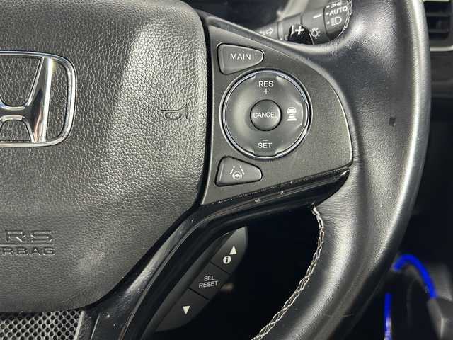 ホンダ ヴェゼル ハイブリッド Z ホンダセンシング 佐賀県 2018(平30)年 12万km クリスタルブラックパール 純正9インチナビ/ＡＭ/ＦＭ/CD/DVD/Bluetooth/フルセグTV/バックカメラ/レーダークルーズコントロール/衝突被害軽減システム/レーンアシスト/シートヒーター/ビルトインETC/ハーフレザーシート/LEDヘッドライト/フォグランプ/オートエアコン/盗難防止装置/横滑り防止装置/車線逸脱警報/オートライト/オートマチックハイビーム/スマートキー/プッシュスタート/電子パーキング/オートブレーキホールド/純正フロアマット/純正1７インチアルミホイール	/ステアリングスイッチ/電動格納ミラー/アイドリングストップ