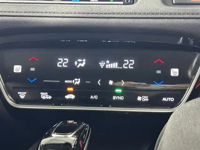 ホンダ ヴェゼル ハイブリッド Z ホンダセンシング 佐賀県 2018(平30)年 12万km クリスタルブラックパール 純正9インチナビ/ＡＭ/ＦＭ/CD/DVD/Bluetooth/フルセグTV/バックカメラ/レーダークルーズコントロール/衝突被害軽減システム/レーンアシスト/シートヒーター/ビルトインETC/ハーフレザーシート/LEDヘッドライト/フォグランプ/オートエアコン/盗難防止装置/横滑り防止装置/車線逸脱警報/オートライト/オートマチックハイビーム/スマートキー/プッシュスタート/電子パーキング/オートブレーキホールド/純正フロアマット/純正1７インチアルミホイール	/ステアリングスイッチ/電動格納ミラー/アイドリングストップ