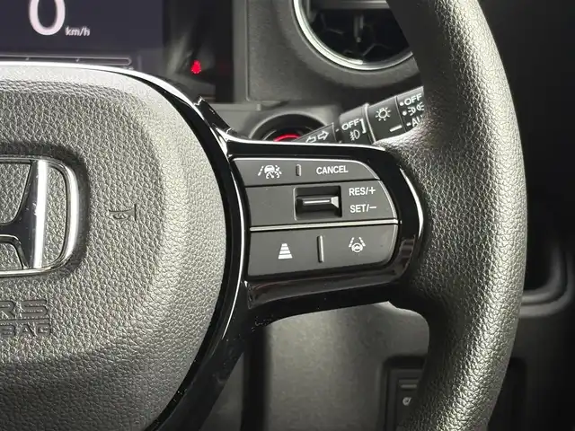 ホンダ Ｎ ＢＯＸ カスタム 三重県 2024(令6)年 1.8万km プラチナホワイトパール ホンダセンシング/純正9インチナビ/　・フルセグ/　・Bluetooth/　・ＵＳＢ（アップルカープレイ、アンドロイドオート）/　・ＤＶＤ/　・ＣＤ/両側パワースライドドア/LEDヘッドライト/LEDフォグライト/オートハイビーム/クルーズコントロール/D/N席シートヒーター/スマートキー/プッシュスタート/ソナーセンサー/シートバックテーブル/ステアリングスイッチ/オートリトラクタブルミラー/ターンミラー