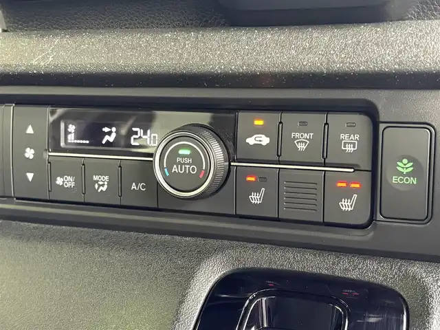 ホンダ Ｎ ＢＯＸ カスタム 三重県 2024(令6)年 1.8万km プラチナホワイトパール ホンダセンシング/純正9インチナビ/　・フルセグ/　・Bluetooth/　・ＵＳＢ（アップルカープレイ、アンドロイドオート）/　・ＤＶＤ/　・ＣＤ/両側パワースライドドア/LEDヘッドライト/LEDフォグライト/オートハイビーム/クルーズコントロール/D/N席シートヒーター/スマートキー/プッシュスタート/ソナーセンサー/シートバックテーブル/ステアリングスイッチ/オートリトラクタブルミラー/ターンミラー