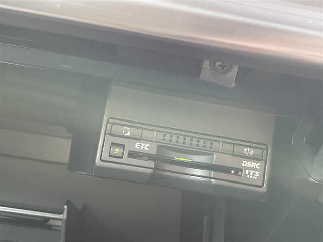 レクサス ＣＴ 200h バージョンC 兵庫県 2015(平27)年 5万km ソニッククォーツ 純正７インチＳＤナビ/フルセグＴＶ/Ｂｌｕｅｔｏｏｔｈ/バックカメラ/ＥＴＣ２．０/レーダークルーズコントロール/Ｆスポーツ用グリル/コーナーセンサー/シートヒーター/パワーシート/パドルシフト