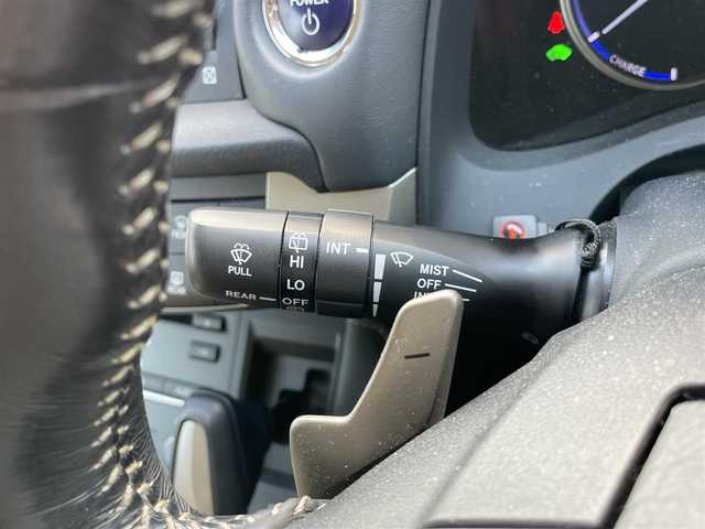 レクサス ＣＴ 200h バージョンC 兵庫県 2015(平27)年 5万km ソニッククォーツ 純正７インチＳＤナビ/フルセグＴＶ/Ｂｌｕｅｔｏｏｔｈ/バックカメラ/ＥＴＣ２．０/レーダークルーズコントロール/Ｆスポーツ用グリル/コーナーセンサー/シートヒーター/パワーシート/パドルシフト