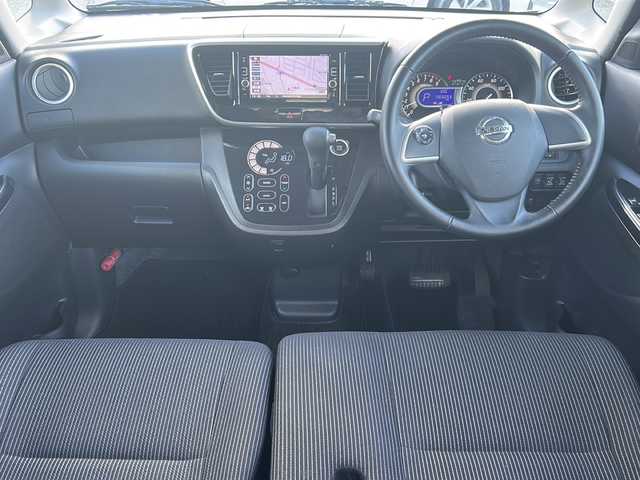 日産 デイズ ルークス ハイウェイスターX Gパッケージ 沖縄県 2017(平29)年 6.5万km モカブラウンP 純正ナビ・TV・Bluetooth・CD・DVD/両側パワースライドドア/全方位カメラ/ETC/ドライブレコーダー/オートライト/衝突軽減システム/リアロールサンシェード/サーキュレーター/純正アルミ/電動格納ミラー/サイドバイザー