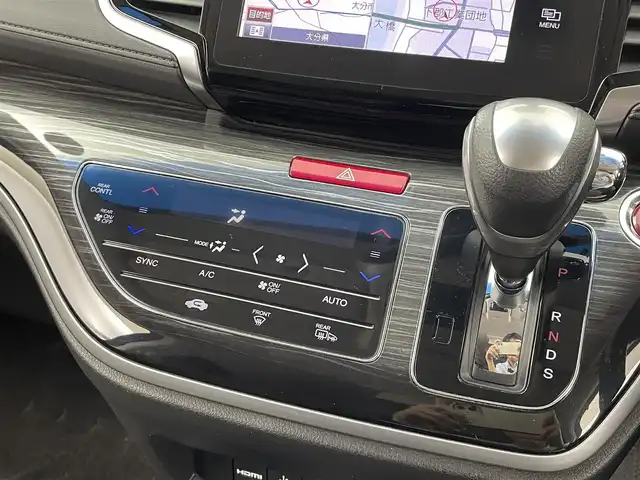 ホンダ オデッセイ アブソルート EX ADV 大分県 2015(平27)年 7.4万km ホワイトオーキッドパール 純正ナビ/（フルセグ/CD/DVD/Bluetooth）/全方位カメラ/フリップダウンモニター/ビルトインETC/前方ドライブレコーダー/衝突軽減ブレーキ/ブラインドスポットモニター/レーダークルーズコントロール/レザーシート/前席シートヒーター/運転席パワーシート/両側パワースライドドア/ステアリングスイッチ/保証書・取扱説明書/カーテンエアバッグ