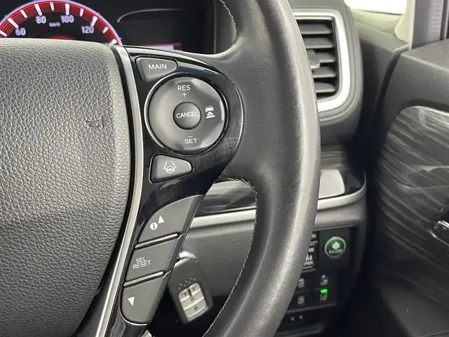 ホンダ オデッセイ アブソルート EX ADV 大分県 2015(平27)年 7.4万km ホワイトオーキッドパール 純正ナビ/（フルセグ/CD/DVD/Bluetooth）/全方位カメラ/フリップダウンモニター/ビルトインETC/前方ドライブレコーダー/衝突軽減ブレーキ/ブラインドスポットモニター/レーダークルーズコントロール/レザーシート/前席シートヒーター/運転席パワーシート/両側パワースライドドア/ステアリングスイッチ/保証書・取扱説明書/カーテンエアバッグ