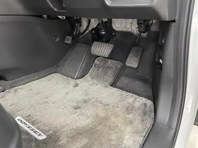 ホンダ オデッセイ アブソルート EX ADV 大分県 2015(平27)年 7.4万km ホワイトオーキッドパール 純正ナビ/（フルセグ/CD/DVD/Bluetooth）/全方位カメラ/フリップダウンモニター/ビルトインETC/前方ドライブレコーダー/衝突軽減ブレーキ/ブラインドスポットモニター/レーダークルーズコントロール/レザーシート/前席シートヒーター/運転席パワーシート/両側パワースライドドア/ステアリングスイッチ/保証書・取扱説明書/カーテンエアバッグ