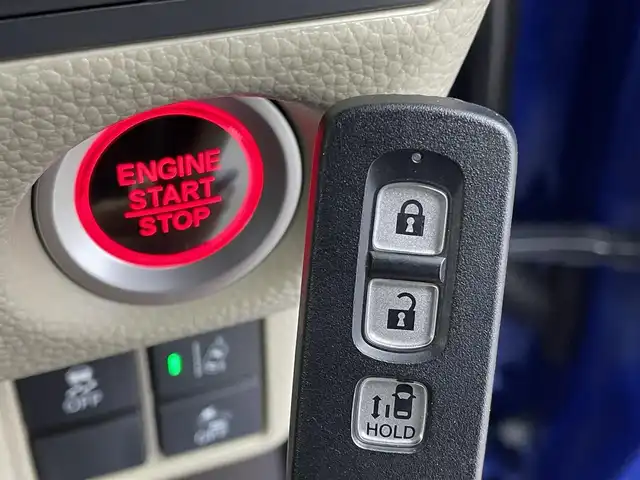 ホンダ Ｎ ＢＯＸ G L ホンダセンシング 群馬県 2019(平31)年 7万km ブリリアントスポーティブルーメタリック2トーン 社外７インチナビ　バックカメラ　片側パワースライドドア　アダプティブクルーズコントロール　ＬＥＤ　ステアリングリモコン　ビルトインＥＴＣ　スマートキー　プッシュスタート　純正フロアマット　ドアバイザー