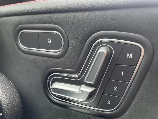 メルセデス・ベンツ ＣＬＡ２００ｄ Sブレーク AMGライン 栃木県 2020(令2)年 4.5万km デジタルホワイト レーダーセーフティパッケージ/キーレスゴー/ナビ/フルセグTV/バックカメラ/ETC/ACC/レーンキープ/ブラインドスポット/アンビエントライト/パワーテールゲート/ハーフレザー/パワーシート/シートヒーター/パークトロニック/ワイヤレスチャージ