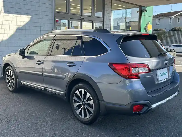 スバル アウトバック リミテッド 埼玉県 2015(平27)年 10.2万km プラチナムグレーM 登録時101725km/4WD/純正ナビ（フルセグTV/AM/FM/BT）/バックカメラ/純正18インチアルミ/ルーフレール/黒レザーシート/前席パワーシート/前席シートヒーター/パワーバックドア/衝突軽減ブレーキ/追従クルーズコントロール/アクティブレーンキープ/前方ドライブレコーダー/ビルトインETC/パドルシフト/MT付きAT/純正LEDヘッドライト/純正フロアマット/純正ドアバイザー/ルーフレール/フォグランプ/Aストップ/スマートキー/Pスタート/スペアキー1本/保証書/車両取扱説明書